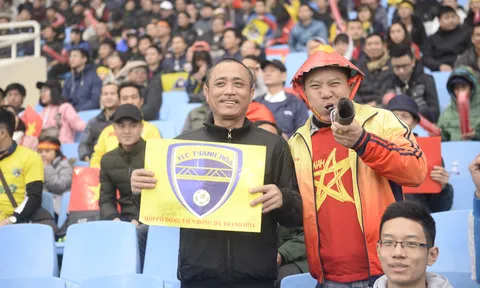 Bầu Đệ đòi bỏ giải, mới thấy cái uy "trùm thiên hạ" của bầu Đức