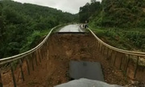 Mưa lớn, sạt lở nhiều nơi