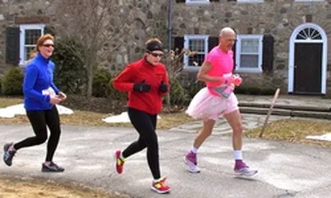 Người thứ 19 trên thế giới lọt nhóm “siêu nhân” chạy trên 100 cuộc thi 100 dặm