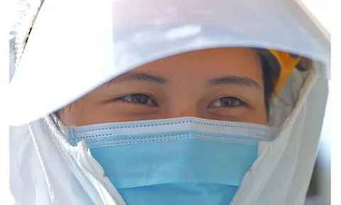 Thắm tình người Việt Nam