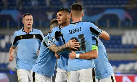 Lazio trở lại vòng knock-out sau 20 năm, Ronaldo đưa Juve vượt qua Barca của Messi