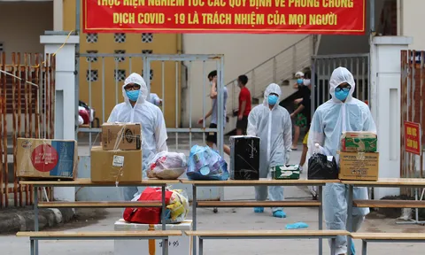 Thứ trưởng Bộ Y tế khuyên người dân nhường khẩu trang y tế cho các y, bác sĩ