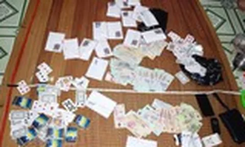 Bắt quả tang nhiều cán bộ tham gia đánh bạc
