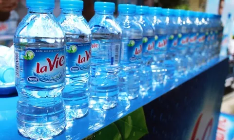 La Vie Ngưng sử dụng màng co nắp chai