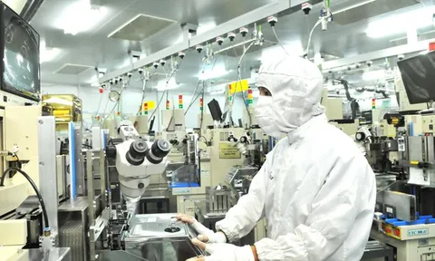 Vốn ngoại tiếp tục đổ vào Việt Nam