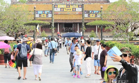 Thừa Thiên Huế: Tiếp tục đón khách du lịch