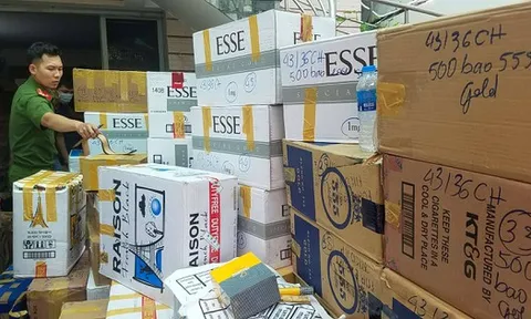 Phát hiện 2 kho hàng chứa thuốc lá nhập lậu và khẩu trang y tế cực lớn ở quận Tân Bình