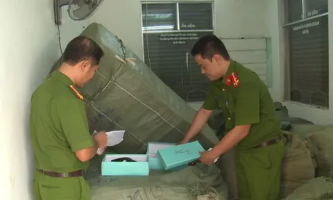 Tạm giữ 8 tấn hàng lậu vận chuyển theo đường sắt vào Đà Nẵng