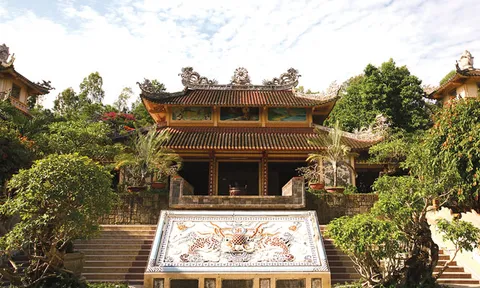 Long Sơn cổ tự ở xứ trầm hương