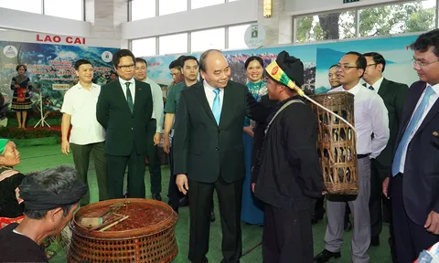 Chùm ảnh: Thủ tướng dự Hội nghị xúc tiến đầu tư, thương mại, du lịch Lào Cai