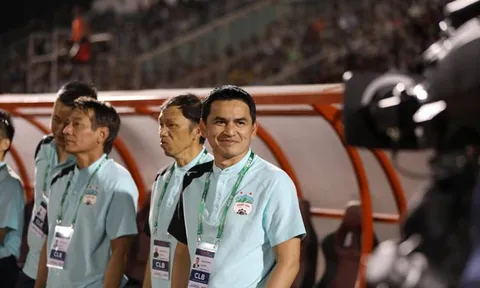 HLV Kiatisak: Cổ động viên Việt Nam rất thân thiện