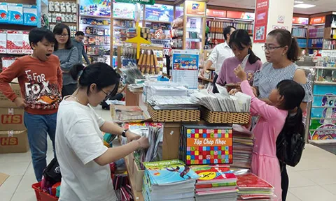Nhiều mặt hàng bình ổn mùa khai trường