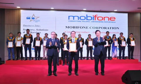 MobiFone nhận "cú đúp" danh hiệu doanh nghiệp công nghệ thông tin