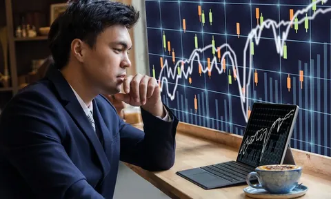 Thị trường phân hóa mạnh, VN-Index giữ được sắc xanh với lực kéo từ nhóm Bluechips
