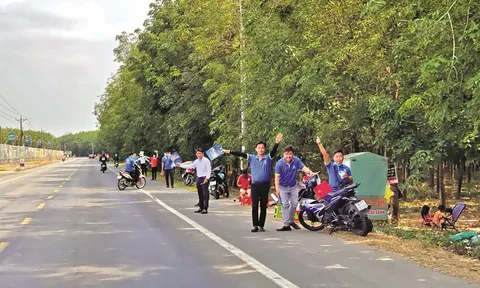 Chiêu trò “thổi” giá ăn theo quy hoạch