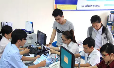 Đợt 1 xét tuyển ĐH 2016: Vì sao thí sinh thích nộp đăng ký trực tiếp?