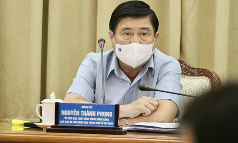 Chủ tịch UBND TPHCM Nguyễn Thành Phong yêu cầu kích hoạt toàn bộ phương án chống dịch Covid-19 mức cao nhất