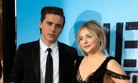 Quý tử nhà Becks tìm nhà sống chung với bạn gái