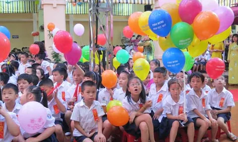 Bộ trưởng Nhạ: Cấm thả bóng bay trong lễ khai giảng khó lắm!