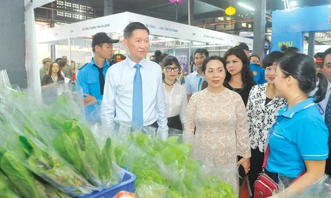 Khơi thông sản xuất, kích cầu tiêu thụ nội địa