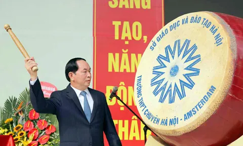 Chủ tịch nước Trần Đại Quang đánh trống khai giảng năm học mới