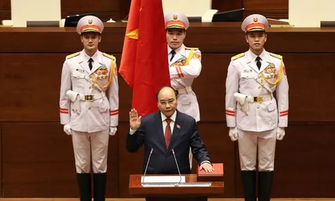 Tân Chủ tịch nước Nguyễn Xuân Phúc tuyên thệ