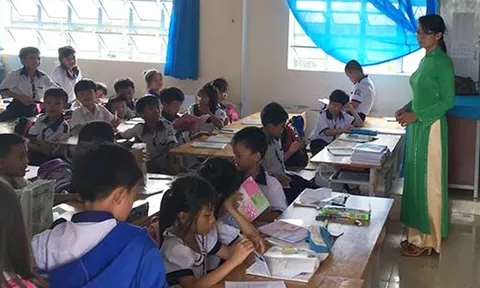 Chủ tịch Sóc Trăng: 'Xử lý nghiêm vụ học lớp 6 xuống lớp 1'