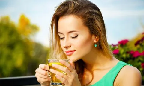 Điều kỳ diệu khi uống chanh mật ong mỗi buổi sáng