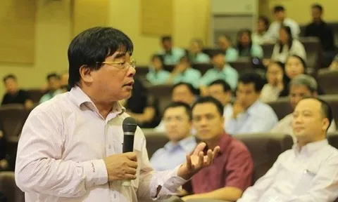 &#039;Hiệu trưởng còn không quyết được thì tự chủ đại học cái gì?&#039;