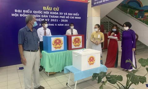 Lãnh đạo Đảng và Nhà nước tham gia bầu cử với tinh thần dân chủ, đúng luật và an toàn