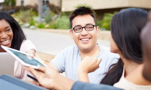 Có nên học hai ngành học song song?