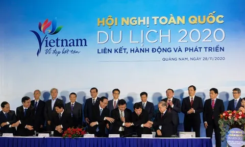 Ngành du lịch cần liên kết tạo sóng để vượt khó