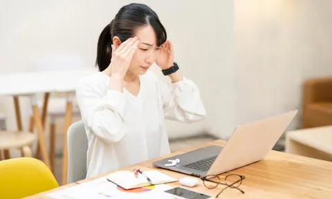 Cách xử lý bệnh chóng mặt ở dân văn phòng trong tiết trời nắng nóng gay gắt