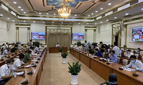 TPHCM: Áp dụng nghiêm các biện pháp khoanh vùng, truy vết, không để dịch bệnh lây lan