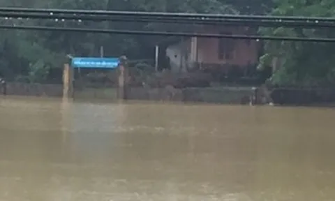 Lũ chồng lũ, 15.000 em chậm học gần một tháng