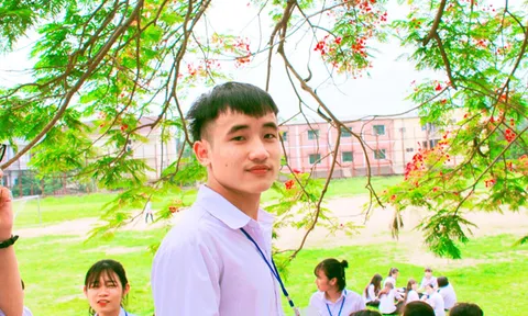 Nam sinh đạt 9,75 điểm ngữ văn chia sẻ bí quyết