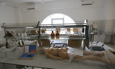 ĐH Kinh doanh, Ngành Y đa khoa và Công nghệ lấy 18 điểm đầu vào