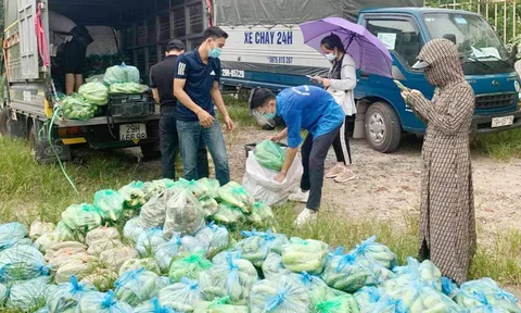 ''Lên sóng'' tiêu thụ nông sản mùa dịch