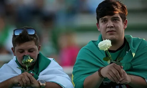 Những giọt nước mắt tiễn biệt Chapecoense