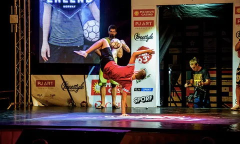 TPHCM tổ chức giải bóng đá nghệ thuật