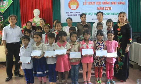 Quảng Trị: Học bổng “Mai Vàng” tiếp sức cho học sinh nghèo miền núi
