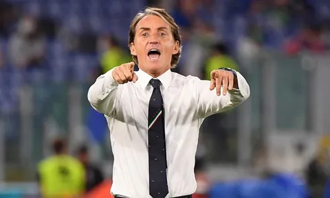 HLV Mancini quan trọng danh hiệu hơn kỷ lục