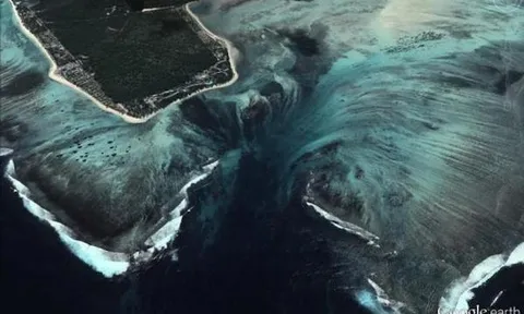 Mê mẩn trước vẻ đẹp huyền ảo của 10 thác nước kỳ lạ nhất thế giới