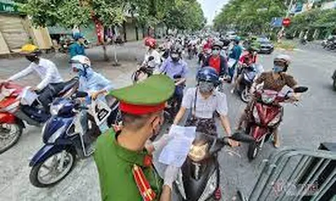 Người dân sẽ tự khai báo qua ứng dụng, không cần trình giấy khi ra đường