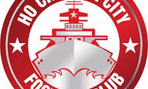 CLB TPHCM tiếp tục chờ thầy ngoại