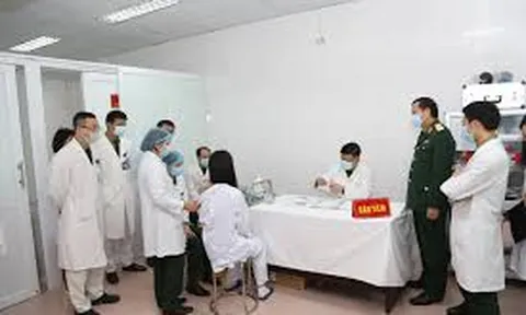 Một số tình nguyện viên tiêm vaccine Nano Covax bị sốt nhẹ