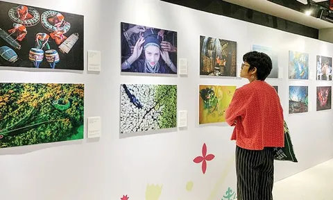 Sống động sắc màu văn hóa Việt qua những bức ảnh