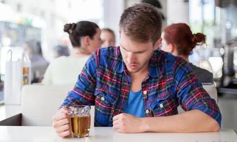 Muốn tinh trùng yếu, cứ uống rượu bia